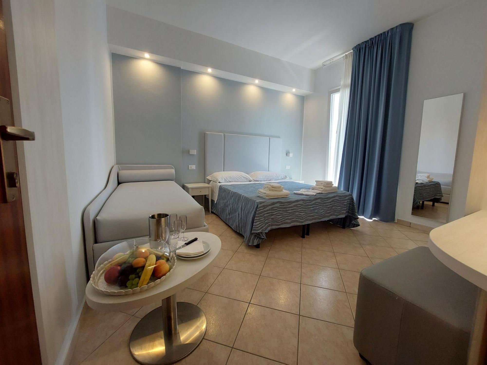 Hotel Caravel Park Rimini Exterior photo